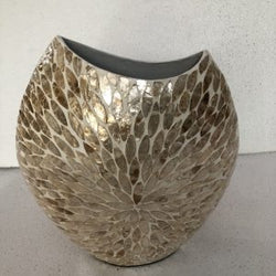 Mother of pearl Vase – Beige color