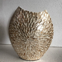Mother of pearl Vase – Beige color
